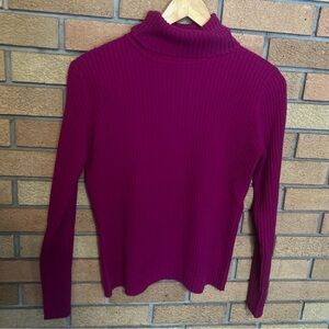 Neiman Marcus Exclusive Ribbed Dark Pink Turtleneck Sweater 100% Cashmere Size M